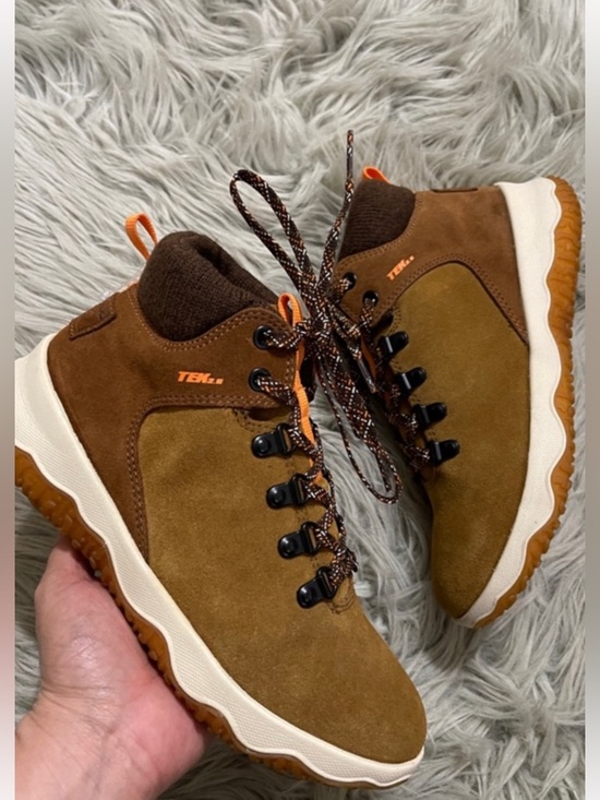 L.L. Bean Other - L.L. Bean Brown Suede Lace-Up Alpine Boots with Orange Accents